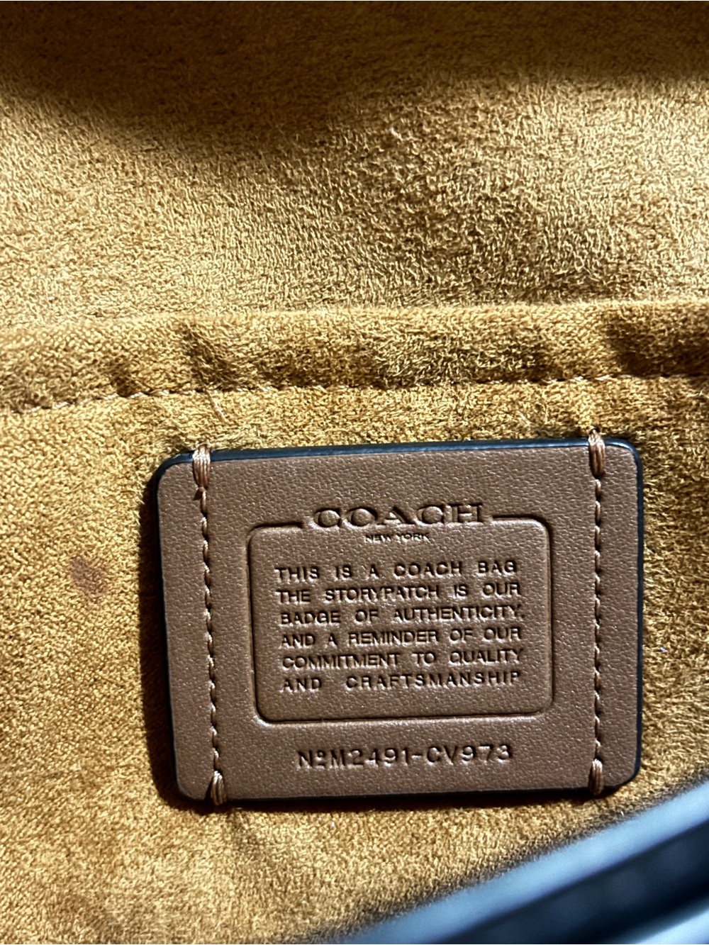 Coach Brown Signature Logo Shoulder Bag Andrea with Black Strap - Picture 4 of 4